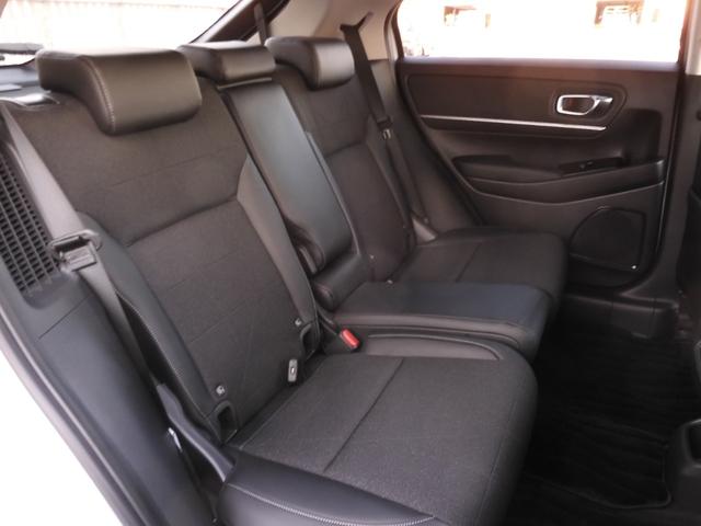 ヴェゼル ｅ：ＨＥＶＺ　ワンオーナー　９インチナビ　バックカメラ　ドラレコ　ＥＴＣ　渋滞追従クルーズ　Ｂｌｕｅｔｏｏｔｈ　障害物センサー　シートヒーター　ダウンヒルアシスト　ハンドルヒーター　本革巻ハンドル　オートハイビーム（47枚目）