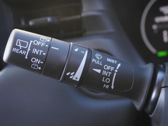 ���t�H�O���C�g���@���Ȃǂ̈��V�󎞁A���Ԃ̈ʒu�������ƂƂ��ɑO����H�����������炢���A�߂��ʒu�����C�h�ɏƂ炵�Ă���܂�