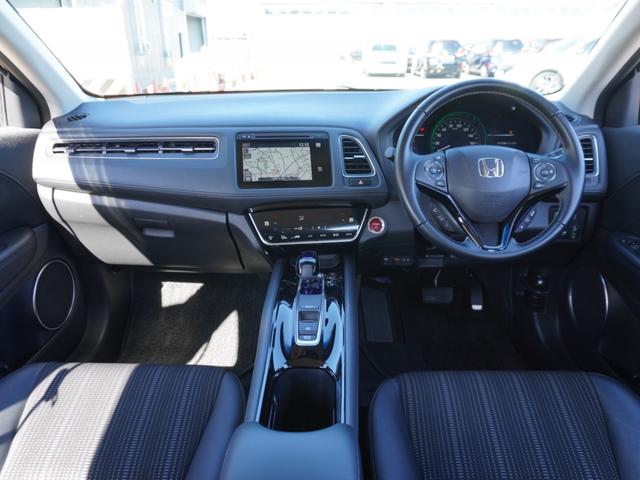 ヴェゼル ハイブリッドＺ・ホンダセンシング　ワンオーナー車　純正７インチナビ　フルセグ　リアカメラ　ＥＴＣ　衝突軽減ブレーキ　シートヒーター　パドルシフト　レーンアシスト　ＬＥＤオートライト・フォグライト　アイドリングストップ　アルミ　ＵＳＢ（7枚目）