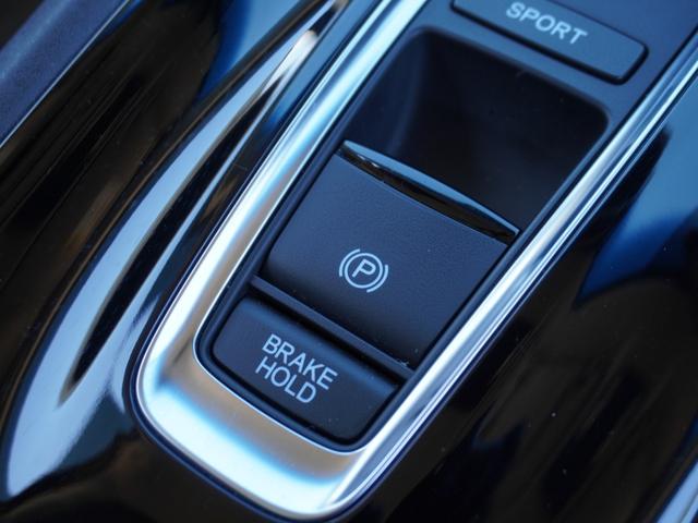 ヴェゼル ハイブリッドＺ・ホンダセンシング　ワンオーナー車　純正７インチナビ　フルセグ　リアカメラ　ＥＴＣ　衝突軽減ブレーキ　シートヒーター　パドルシフト　レーンアシスト　ＬＥＤオートライト・フォグライト　アイドリングストップ　アルミ　ＵＳＢ（60枚目）