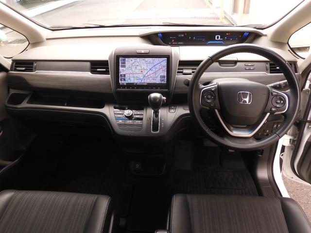 フリード Ｇ・ホンダセンシング　ワンオーナー車　純正ナビ（ＶＸＭ－１７５ＶＦＮｉ）　フルセグＴＶ　リアカメラ　ＥＴＣ（ナビ連動）　社外ドラレコ　衝突軽減ブレーキ　両側電動ドア　ウォークスルー　ＬＥＤオートライト　アイドリングストップ（8枚目）