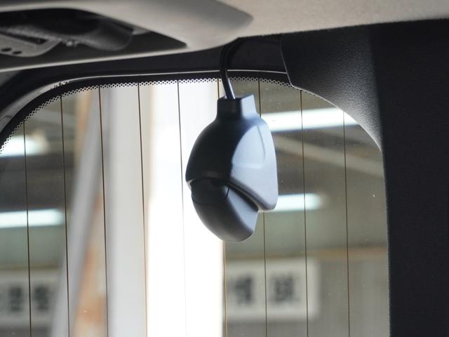 ���h���C�u���R�[�_�[���f���E�����Ȃǂ��L�^���鎩���ԗp�̑��u�ł��B�@�������̎��̂̍ۂ̋L�^�͂������A���s�̍ۂ̎v���o�Ƃ��ăh���C�u�̉f�����y���ނ��Ƃ��ł��܂��B