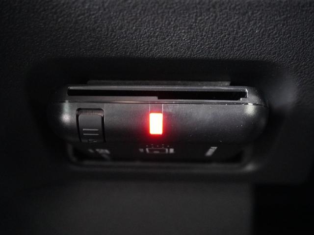 Ｎ－ＢＯＸカスタム ターボ　カーオーディオ　バックカメラ　ドラレコ　ＥＴＣ　渋滞追従クルーズ　両側電動スライドドア　シートヒーター　Ｂｌｕｅｔｏｏｔｈ　障害物センサー　オートハイビーム　デイライト　純正アルミホイール　禁煙車（5枚目）