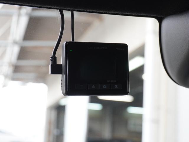 Ｎ－ＢＯＸカスタム ターボ　カーオーディオ　バックカメラ　ドラレコ　ＥＴＣ　渋滞追従クルーズ　両側電動スライドドア　シートヒーター　Ｂｌｕｅｔｏｏｔｈ　障害物センサー　オートハイビーム　デイライト　純正アルミホイール　禁煙車（6枚目）