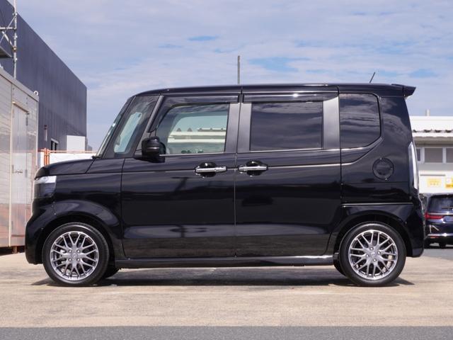 Ｎ－ＢＯＸカスタム ターボ　カーオーディオ　バックカメラ　ドラレコ　ＥＴＣ　渋滞追従クルーズ　両側電動スライドドア　シートヒーター　Ｂｌｕｅｔｏｏｔｈ　障害物センサー　オートハイビーム　デイライト　純正アルミホイール　禁煙車（17枚目）