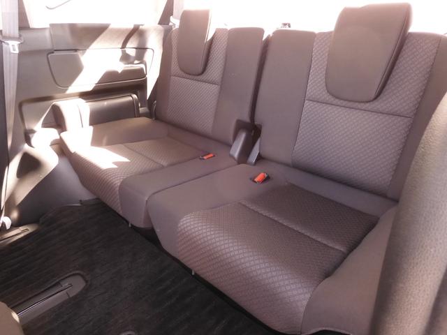 フリード Ｇ・ホンダセンシング　ワンオーナー車　７インチナビ（純正用品ＶＸＭ－２１４ＶＦｉ）　バックカメラ　社外ドラレコ　ＥＴＣ　両側電動スライドドア　シートヒーター　Ｂｌｕｅｔｏｏｔｈ　ＬＥＤオートライト　衝突被害軽減ブレーキ（11枚目）