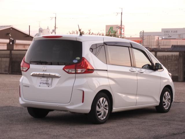 フリード Ｇ・ホンダセンシング　ワンオーナー車　７インチナビ（純正用品ＶＸＭ－２１４ＶＦｉ）　バックカメラ　社外ドラレコ　ＥＴＣ　両側電動スライドドア　シートヒーター　Ｂｌｕｅｔｏｏｔｈ　ＬＥＤオートライト　衝突被害軽減ブレーキ（15枚目）