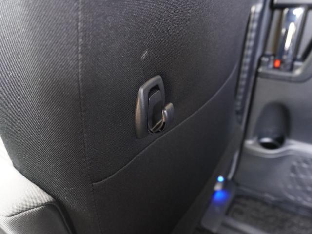 ヴォクシー ハイブリッドZS 煌II 7人乗り ナビ 12.8インチリア席モニター 衝突軽減ブレーキ LEDオートライト オートハイビーム 前後パーキングセンサー シートヒーター 前後ドラレコ リア席エアコン ETC2.0 両側PSD(40枚目)