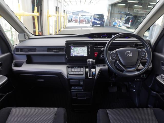 ステップワゴンスパーダ スパーダ　ワンオーナー　７インチナビ　フリップダウンモニター　バックカメラ　ＥＴＣ　アダプティブクルーズコントロール　両側電動スライドドア　Ｂｌｕｅｔｏｏｔｈ　ＬＥＤヘッドライト　衝突被害軽減ブレーキ　禁煙車（8枚目）