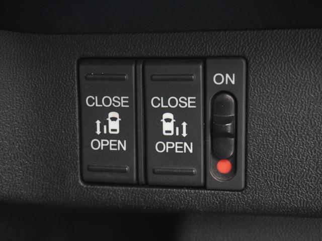 ステップワゴンスパーダ スパーダ　ワンオーナー　７インチナビ　フリップダウンモニター　バックカメラ　ＥＴＣ　アダプティブクルーズコントロール　両側電動スライドドア　Ｂｌｕｅｔｏｏｔｈ　ＬＥＤヘッドライト　衝突被害軽減ブレーキ　禁煙車（17枚目）