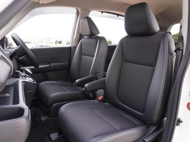 フリードハイブリッド ハイブリッド・Ｇホンダセンシング　ワンオーナー　９インチナビ　後席モニター　バックカメラ　ＥＴＣ　アダプティブクルーズコントロール　両側電動スライドドア　シートヒーター　Ｂｌｕｅｔｏｏｔｈ　ＬＥＤヘッドライト　禁煙車　スペアキー有り（9枚目）