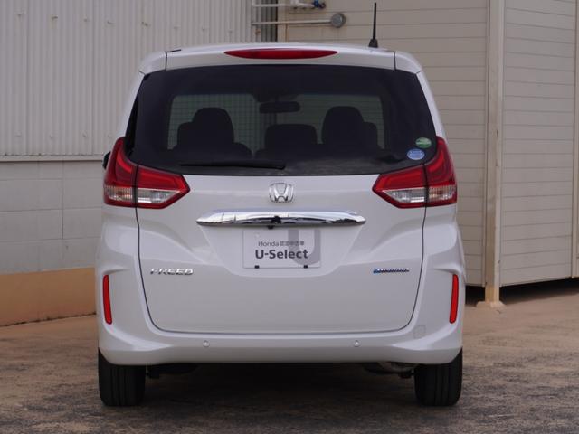 フリードハイブリッド ハイブリッド・Ｇホンダセンシング　ワンオーナー　９インチナビ　後席モニター　バックカメラ　ＥＴＣ　アダプティブクルーズコントロール　両側電動スライドドア　シートヒーター　Ｂｌｕｅｔｏｏｔｈ　ＬＥＤヘッドライト　禁煙車　スペアキー有り（14枚目）