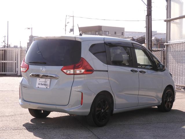 フリード Ｇブラックスタイル　ワンオーナー　９インチナビ　バックカメラ　アダプティブクルーズコントロール　両側電動スライドドア　シートヒーター　Ｂｌｕｅｔｏｏｔｈ　フルセグＴＶ　ＬＥＤヘッドライト　衝突被害軽減ブレーキ　禁煙車（14枚目）