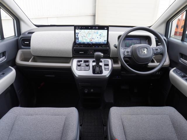 フリード エアー 当社デモカー 11インチ純正ナビ バックカメラ ドラレコ ETC 渋滞追従クルーズ 両側電動スライドドア Bluetooth デイライト オートハイビーム 障害物センサー 禁煙車(8枚目)