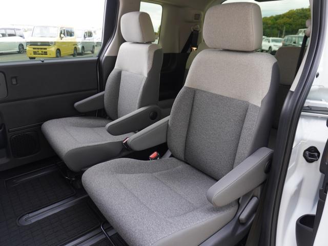 フリード エアー 当社デモカー 11インチ純正ナビ バックカメラ ドラレコ ETC 渋滞追従クルーズ 両側電動スライドドア Bluetooth デイライト オートハイビーム 障害物センサー 禁煙車(10枚目)