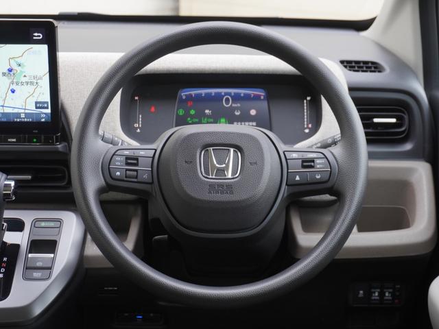 フリード エアー 当社デモカー 11インチ純正ナビ バックカメラ ドラレコ ETC 渋滞追従クルーズ 両側電動スライドドア Bluetooth デイライト オートハイビーム 障害物センサー 禁煙車(38枚目)