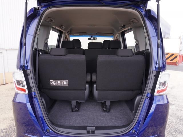 フリード ＧＨ　ワンオーナー　７インチナビ　フルセグＴＶ　バックカメラ　ＥＴＣ　片側電動両側スライドドア　Ｂｌｕｅｔｏｏｔｈ　電動格納ドアミラー　横滑り防止装置　禁煙車（11枚目）