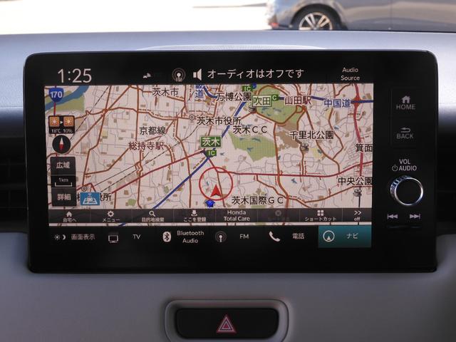 ヴェゼル ｅ：ＨＥＶＰＬａＹ　ワンオーナー　９インチナビ　全周囲カメラ　ＥＴＣ２．０　ガラスルーフ　渋滞追従クルーズ　シートヒーター　Ｂｌｕｅｔｏｏｔｈ　障害物センサー　減速セレクター　１８インチ純正アルミホイール　禁煙車（3枚目）