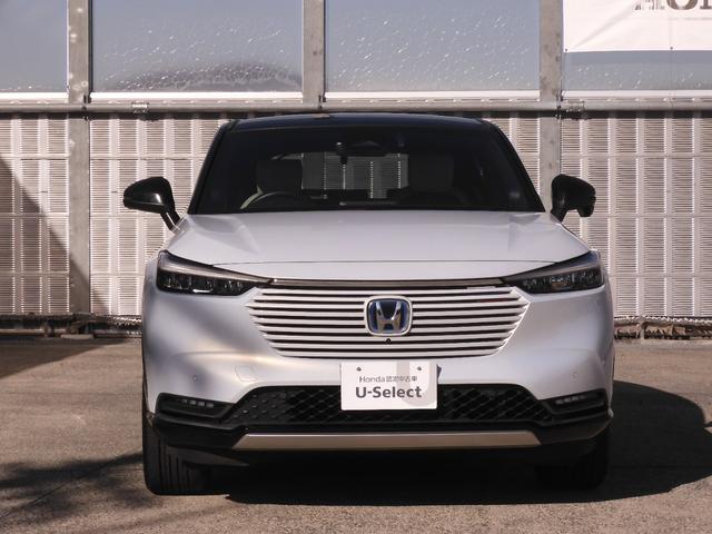 ヴェゼル ｅ：ＨＥＶＰＬａＹ　ワンオーナー　９インチナビ　全周囲カメラ　ＥＴＣ２．０　ガラスルーフ　渋滞追従クルーズ　シートヒーター　Ｂｌｕｅｔｏｏｔｈ　障害物センサー　減速セレクター　１８インチ純正アルミホイール　禁煙車（13枚目）