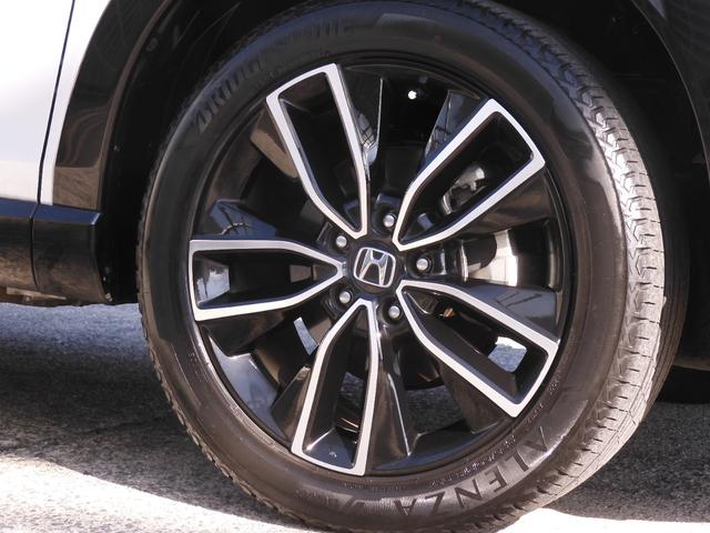 ヴェゼル ｅ：ＨＥＶＰＬａＹ　ワンオーナー　９インチナビ　全周囲カメラ　ＥＴＣ２．０　ガラスルーフ　渋滞追従クルーズ　シートヒーター　Ｂｌｕｅｔｏｏｔｈ　障害物センサー　減速セレクター　１８インチ純正アルミホイール　禁煙車（17枚目）