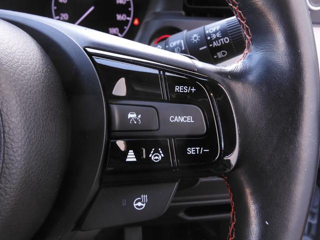 ヴェゼル ｅ：ＨＥＶＰＬａＹ　ワンオーナー　９インチナビ　全周囲カメラ　ＥＴＣ２．０　ガラスルーフ　渋滞追従クルーズ　シートヒーター　Ｂｌｕｅｔｏｏｔｈ　障害物センサー　減速セレクター　１８インチ純正アルミホイール　禁煙車（19枚目）