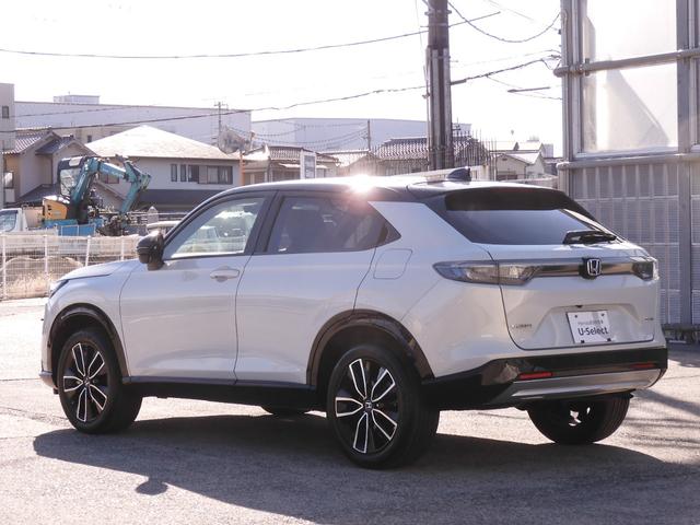 ヴェゼル ｅ：ＨＥＶＰＬａＹ　ワンオーナー　９インチナビ　全周囲カメラ　ＥＴＣ２．０　ガラスルーフ　渋滞追従クルーズ　シートヒーター　Ｂｌｕｅｔｏｏｔｈ　障害物センサー　減速セレクター　１８インチ純正アルミホイール　禁煙車（26枚目）