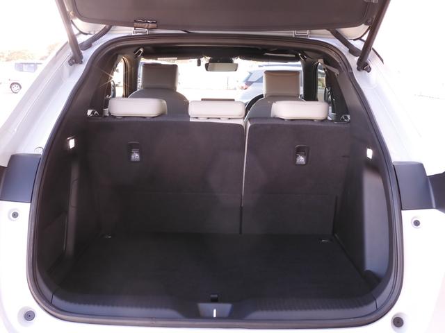 ヴェゼル ｅ：ＨＥＶＰＬａＹ　ワンオーナー　９インチナビ　全周囲カメラ　ＥＴＣ２．０　ガラスルーフ　渋滞追従クルーズ　シートヒーター　Ｂｌｕｅｔｏｏｔｈ　障害物センサー　減速セレクター　１８インチ純正アルミホイール　禁煙車（41枚目）