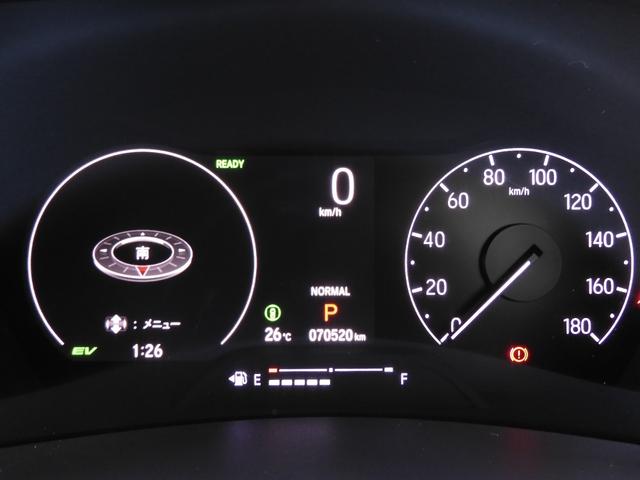 ヴェゼル ｅ：ＨＥＶＰＬａＹ　ワンオーナー　９インチナビ　全周囲カメラ　ＥＴＣ２．０　ガラスルーフ　渋滞追従クルーズ　シートヒーター　Ｂｌｕｅｔｏｏｔｈ　障害物センサー　減速セレクター　１８インチ純正アルミホイール　禁煙車（61枚目）