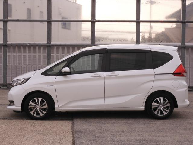 フリード＋ハイブリッド ハイブリッドＧ・ホンダセンシング　ワンオーナー　いまコレ＋新品マット付き　９インチナビ　バックカメラ　ドラレコ　ＥＴＣ　アダプティブクルーズコントロール　両側電動スライドドア　シートヒーター　ＬＥＤヘッドライト　フルセグＴＶ　禁煙車（16枚目）