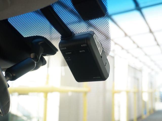 フリード＋ Ｇブラックスタイル　デモカー　９インチナビ　バックカメラ　ドラレコ　ＥＴＣ　アダプティブクルーズコントロール　両側電動スライドドア　シートヒーター　Ｂｌｕｅｔｏｏｔｈ　ＬＥＤヘッドライト　衝突被害軽減ブレーキ　禁煙車（6枚目）