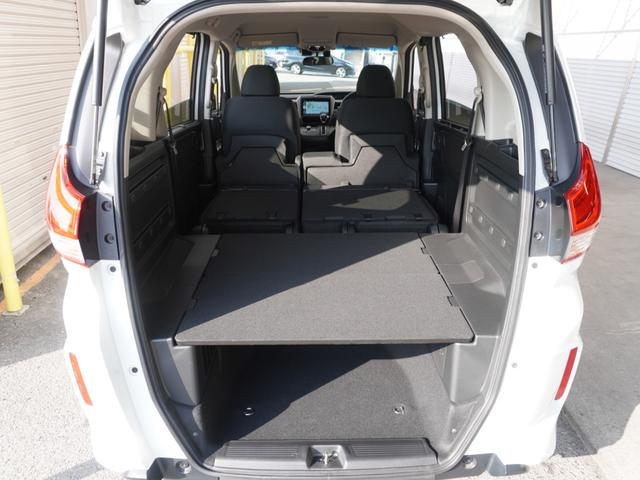 フリード＋ Ｇブラックスタイル　デモカー　９インチナビ　バックカメラ　ドラレコ　ＥＴＣ　アダプティブクルーズコントロール　両側電動スライドドア　シートヒーター　Ｂｌｕｅｔｏｏｔｈ　ＬＥＤヘッドライト　衝突被害軽減ブレーキ　禁煙車（12枚目）