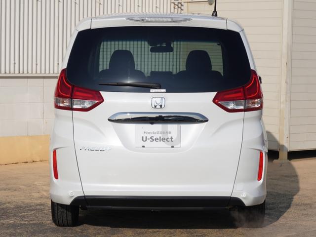 フリード＋ Ｇブラックスタイル　デモカー　９インチナビ　バックカメラ　ドラレコ　ＥＴＣ　アダプティブクルーズコントロール　両側電動スライドドア　シートヒーター　Ｂｌｕｅｔｏｏｔｈ　ＬＥＤヘッドライト　衝突被害軽減ブレーキ　禁煙車（14枚目）