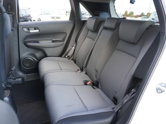 フィット ベーシック　ワンオーナー　７インチナビ　バックカメラ　ドラレコ　ＥＴＣ　アダプティブクルーズコントロール　Ｂｌｕｅｔｏｏｔｈ　ＵＳＢ入力端子　衝突被害軽減ブレーキ　障害物センサー　スマートキー　スペアキー有（11枚目）