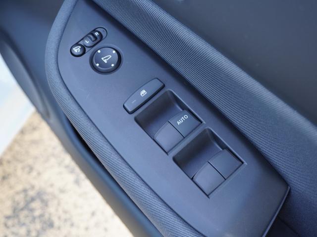 フィット ベーシック　ワンオーナー　７インチナビ　バックカメラ　ドラレコ　ＥＴＣ　アダプティブクルーズコントロール　Ｂｌｕｅｔｏｏｔｈ　ＵＳＢ入力端子　衝突被害軽減ブレーキ　障害物センサー　スマートキー　スペアキー有（56枚目）