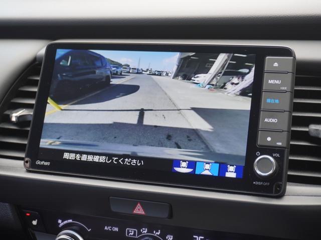 フィット リュクス　ワンオーナー車　９インチナビ（純正用品ＶＸＵ－２１５ＦＴｉ）　バックカメラ　ＥＴＣ　シートヒーター　Ｂｌｕｅｔｏｏｔｈ　ＵＳＢ入力端子　ＬＥＤオートライト　衝突被害軽減ブレーキ　障害物センサー（4枚目）