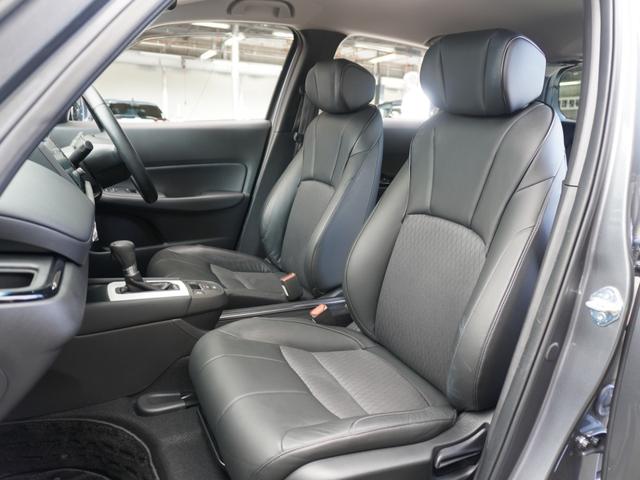 フィット リュクス　ワンオーナー車　９インチナビ（純正用品ＶＸＵ－２１５ＦＴｉ）　バックカメラ　ＥＴＣ　シートヒーター　Ｂｌｕｅｔｏｏｔｈ　ＵＳＢ入力端子　ＬＥＤオートライト　衝突被害軽減ブレーキ　障害物センサー（8枚目）