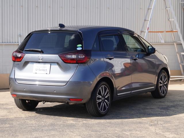 フィット リュクス　ワンオーナー車　９インチナビ（純正用品ＶＸＵ－２１５ＦＴｉ）　バックカメラ　ＥＴＣ　シートヒーター　Ｂｌｕｅｔｏｏｔｈ　ＵＳＢ入力端子　ＬＥＤオートライト　衝突被害軽減ブレーキ　障害物センサー（13枚目）