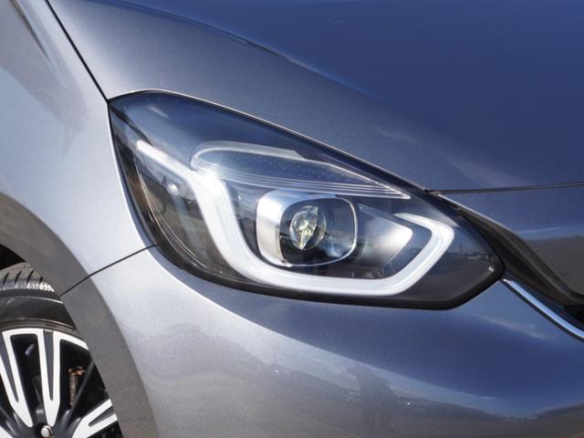 フィット リュクス　ワンオーナー車　９インチナビ（純正用品ＶＸＵ－２１５ＦＴｉ）　バックカメラ　ＥＴＣ　シートヒーター　Ｂｌｕｅｔｏｏｔｈ　ＵＳＢ入力端子　ＬＥＤオートライト　衝突被害軽減ブレーキ　障害物センサー（29枚目）