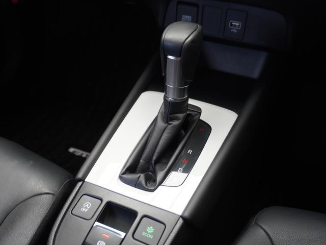 フィット リュクス　ワンオーナー車　９インチナビ（純正用品ＶＸＵ－２１５ＦＴｉ）　バックカメラ　ＥＴＣ　シートヒーター　Ｂｌｕｅｔｏｏｔｈ　ＵＳＢ入力端子　ＬＥＤオートライト　衝突被害軽減ブレーキ　障害物センサー（45枚目）