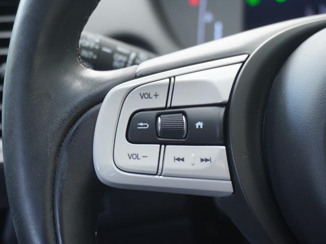 フィット リュクス　ワンオーナー車　９インチナビ（純正用品ＶＸＵ－２１５ＦＴｉ）　バックカメラ　ＥＴＣ　シートヒーター　Ｂｌｕｅｔｏｏｔｈ　ＵＳＢ入力端子　ＬＥＤオートライト　衝突被害軽減ブレーキ　障害物センサー（53枚目）