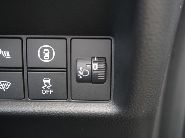 フィット リュクス　ワンオーナー車　９インチナビ（純正用品ＶＸＵ－２１５ＦＴｉ）　バックカメラ　ＥＴＣ　シートヒーター　Ｂｌｕｅｔｏｏｔｈ　ＵＳＢ入力端子　ＬＥＤオートライト　衝突被害軽減ブレーキ　障害物センサー（54枚目）