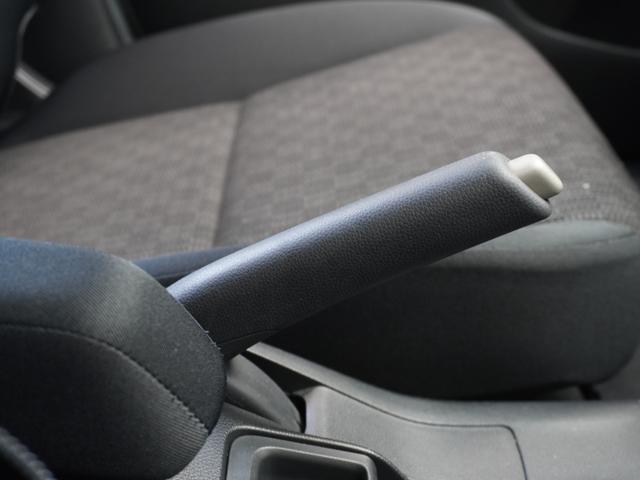 フィット １３Ｇ・Ｌパッケージ　ワンオーナー　バックカメラ　ＥＴＣ　クルーズコントロール　Ｂｌｕｅｔｏｏｔｈ　ＬＥＤヘッドライト　衝突被害軽減ブレーキ　スマートキー　スペアキー有　オートエアコン　ＣＤ　ＤＶＤ　アイドリングストップ（42枚目）