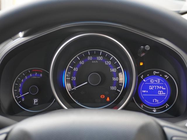 フィット １３Ｇ・Ｌパッケージ　ワンオーナー　バックカメラ　ＥＴＣ　クルーズコントロール　Ｂｌｕｅｔｏｏｔｈ　ＬＥＤヘッドライト　衝突被害軽減ブレーキ　スマートキー　スペアキー有　オートエアコン　ＣＤ　ＤＶＤ　アイドリングストップ（50枚目）