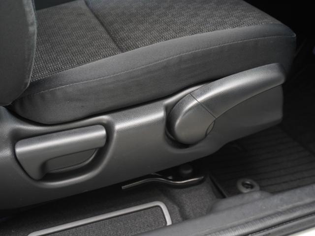 フィット １３Ｇ・Ｌパッケージ　ワンオーナー　バックカメラ　ＥＴＣ　クルーズコントロール　Ｂｌｕｅｔｏｏｔｈ　ＬＥＤヘッドライト　衝突被害軽減ブレーキ　スマートキー　スペアキー有　オートエアコン　ＣＤ　ＤＶＤ　アイドリングストップ（54枚目）