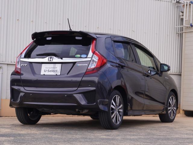 フィットハイブリッド Ｓパッケージ　８インチナビ　バックカメラ　ＥＴＣ１．０　クルーズコントロール　Ｂｌｕｅｔｏｏｔｈ　ＬＥＤヘッドライト　衝突被害軽減ブレーキ　純正アルミホイール　パドルシフト　スマートキー（14枚目）