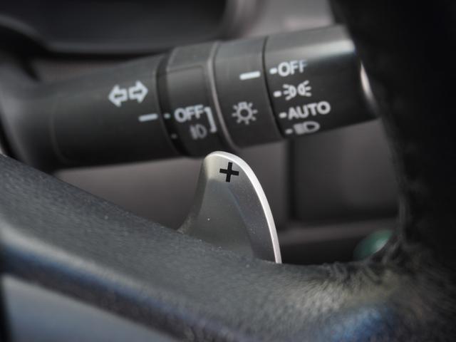 フィットハイブリッド Ｓパッケージ　８インチナビ　バックカメラ　ＥＴＣ１．０　クルーズコントロール　Ｂｌｕｅｔｏｏｔｈ　ＬＥＤヘッドライト　衝突被害軽減ブレーキ　純正アルミホイール　パドルシフト　スマートキー（17枚目）