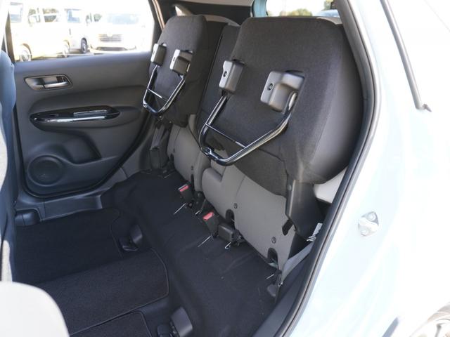 フィット ｅ：ＨＥＶクロスター　９インチナビ　バックカメラ　ドラレコ　ＥＴＣ　アダプティブクルーズコントロール　Ｂｌｕｅｔｏｏｔｈ　ＵＳＢ入力端子　ＬＥＤヘッドライト　衝突被害軽減ブレーキ　障害物センサー　純正アルミホイール　禁煙車（12枚目）