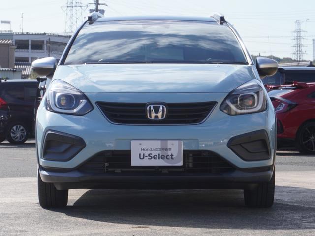 フィット ｅ：ＨＥＶクロスター　９インチナビ　バックカメラ　ドラレコ　ＥＴＣ　アダプティブクルーズコントロール　Ｂｌｕｅｔｏｏｔｈ　ＵＳＢ入力端子　ＬＥＤヘッドライト　衝突被害軽減ブレーキ　障害物センサー　純正アルミホイール　禁煙車（13枚目）