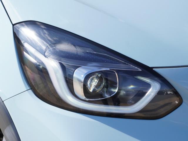 フィット ｅ：ＨＥＶクロスター　９インチナビ　バックカメラ　ドラレコ　ＥＴＣ　アダプティブクルーズコントロール　Ｂｌｕｅｔｏｏｔｈ　ＵＳＢ入力端子　ＬＥＤヘッドライト　衝突被害軽減ブレーキ　障害物センサー　純正アルミホイール　禁煙車（29枚目）