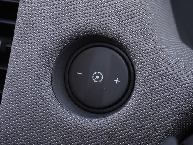 フィット ｅ：ＨＥＶクロスター　９インチナビ　バックカメラ　ドラレコ　ＥＴＣ　アダプティブクルーズコントロール　Ｂｌｕｅｔｏｏｔｈ　ＵＳＢ入力端子　ＬＥＤヘッドライト　衝突被害軽減ブレーキ　障害物センサー　純正アルミホイール　禁煙車（52枚目）